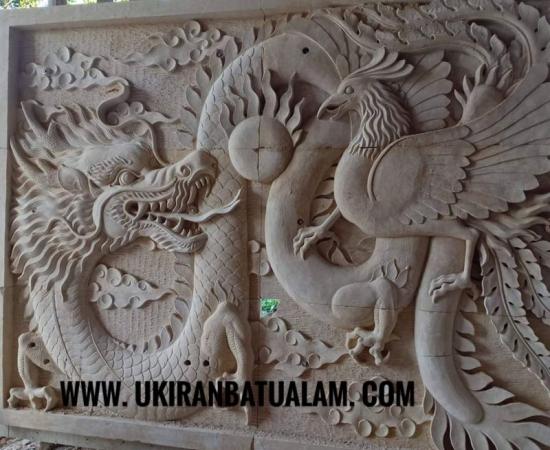 relief ornamen dinding rumah  desain  naga cina
