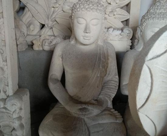 Patung Budha Meditasi Bali