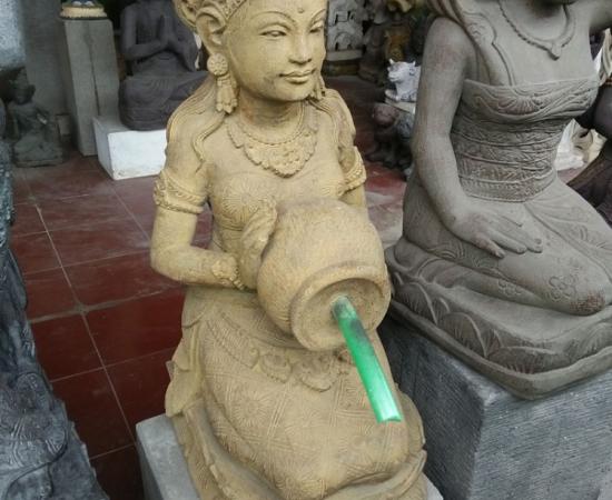 Patung Pancuran Kolam Ikan Motif Dewi