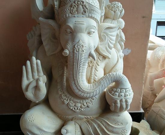 Patung Ganesha Bali Warna Putih