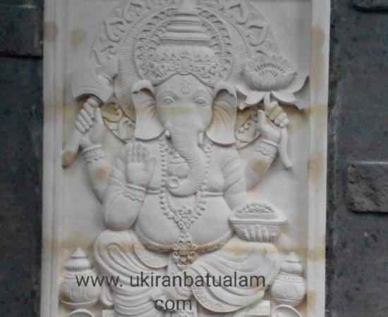 Relief dinding rumah desain ganesha