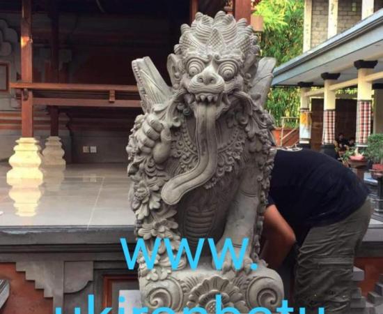 Ukiran Patung Singa  Khas Bali