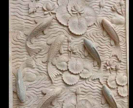 Relief Dinding rumah motif koi