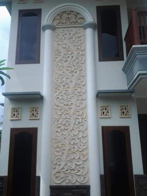 ukiran dinding depan rumah motif samblung minimalis