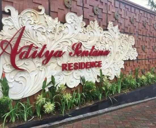 relief dinding taman